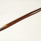 Когда я начинала учиться вязанию крючком, то у меня от излишних усилий часто ломались крючки с пластмассовыми ручками. И папа из толстой проволоки сделал мне вязальный крючок. Я вязала круглые коврики. Сестра, увидев у меня крючок, тоже захотела себе такой, отец и ей сделал. Этим крючком я пользуюсь до сих пор.