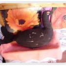 Глухарочку-подсадочку  <br />Охотник смастерил.<br />Старый чёрный валенок <br />Основой послужил.<br />Весенний ток зовет:  «Скорей! <br />Охотиться на глухарей!».